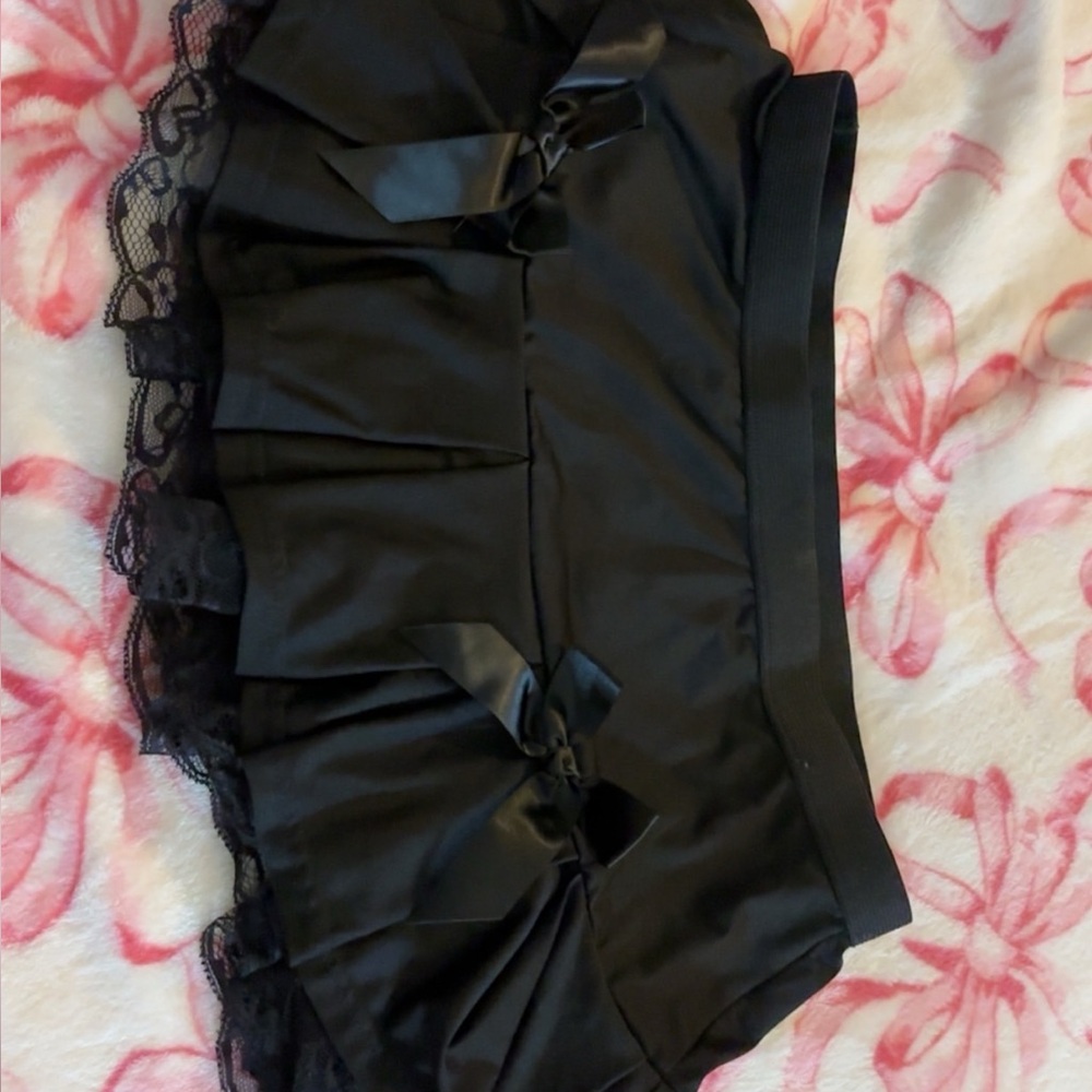 Vintage 2000s Y2k Black Lace Trim Mini Skirt with Bows